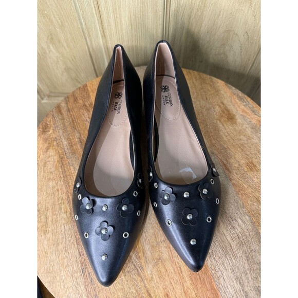 Avon Cushion Walk Flats 8 Womens Black Slip On Point Toe Flower Studded Shoes - Picture 1 of 9